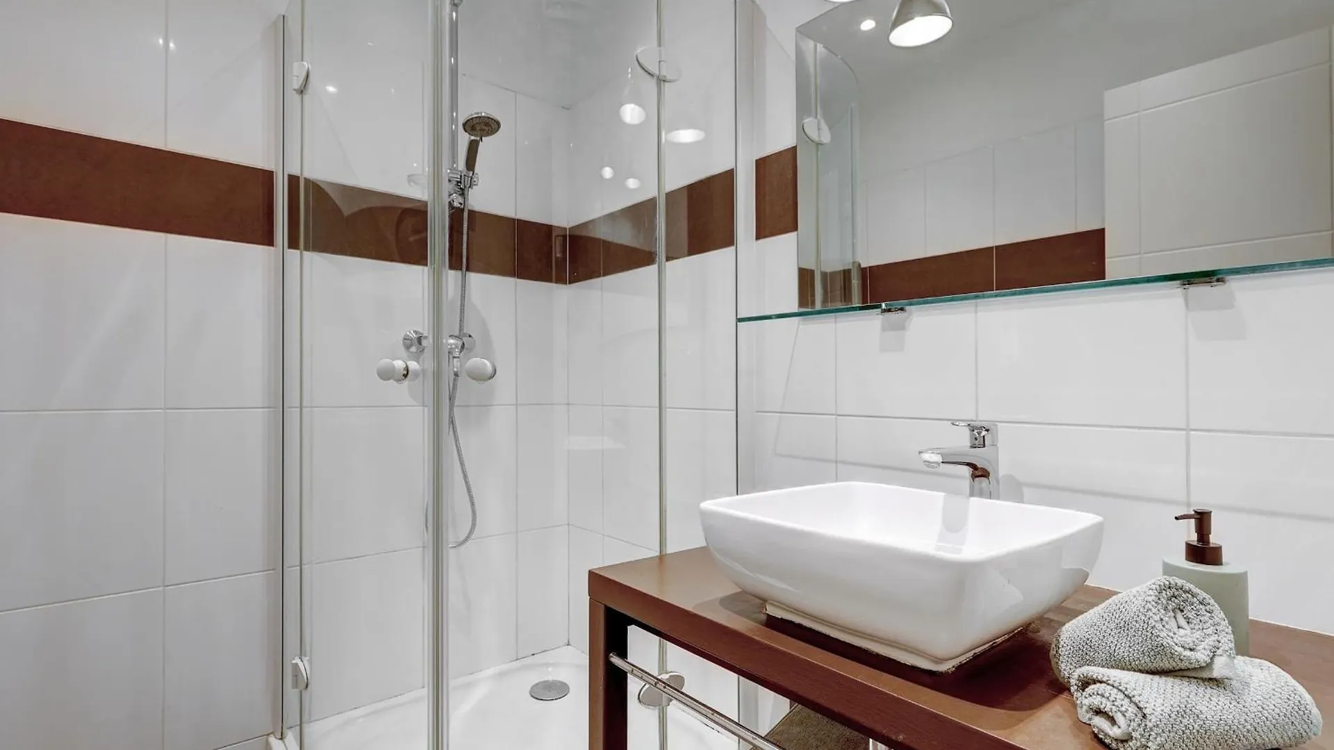 Bnbnova - 2Br - Montparnasse & Jardin Du Luxembourg Parijs Frankrijk